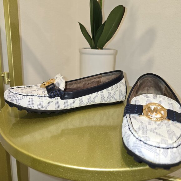 Michael Kors Shoes - Picture 8 of 9